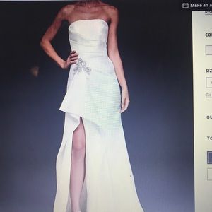 David’s Bridal  Wedding Dress *Jamaica  Wedding *  Dry cleaned. Ivory REDUCED